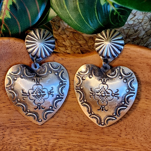 Navajo Vincent Joe Platero, Sterling Silver Stamped Heart Earrings - Picture 2 of 14